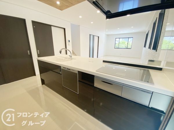 明石市松が丘３丁目　新築一戸建て　全2区画　1号棟