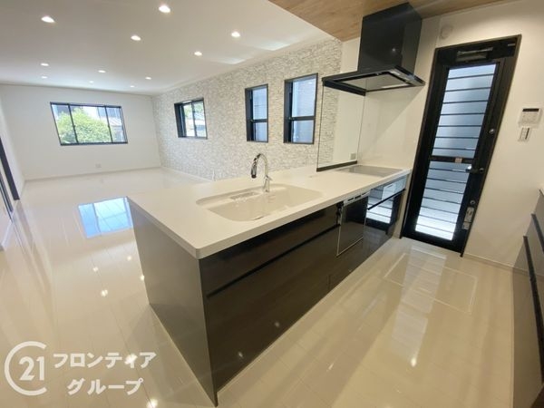 明石市松が丘３丁目　新築一戸建て　全2区画　1号棟