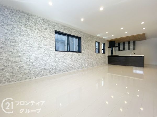 明石市松が丘３丁目　新築一戸建て　全2区画　1号棟