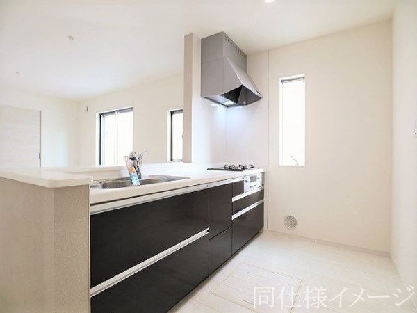 神戸市垂水区高丸５丁目　新築一戸建て　２号棟