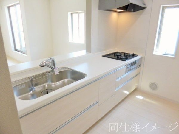 神戸市垂水区高丸５丁目　新築一戸建て　３号棟