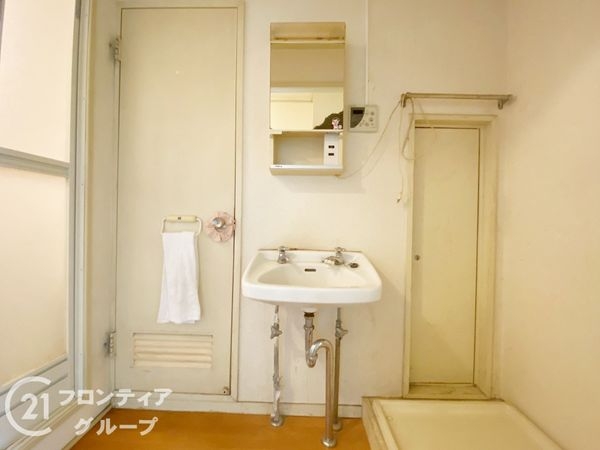明石ハウス弐号棟　中古マンション