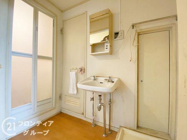 明石ハウス弐号棟　中古マンション