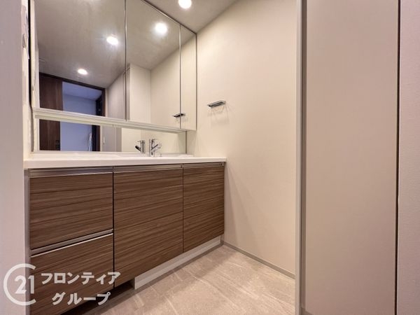 プレミスト神戸学園東町 中古マンション(洗面台・洗面所)