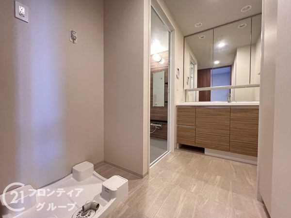 プレミスト神戸学園東町 中古マンション(洗面台・洗面所)