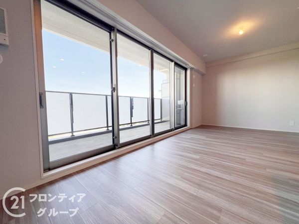 プレミスト神戸学園東町 中古マンション(リビング)