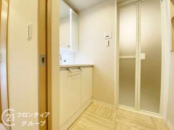 西舞子パーク・ホームズ四号棟 中古マンション(洗面台・洗面所)