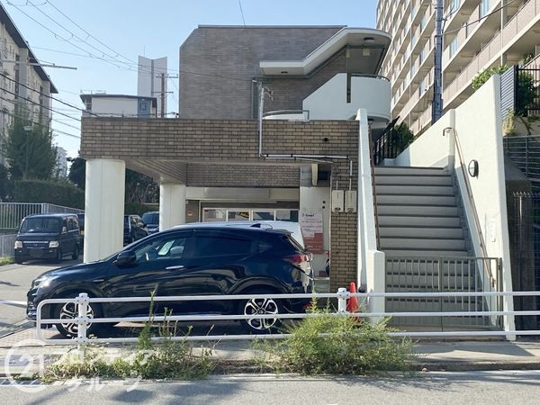 メゾン・ド上高丸A棟 中古マンション(玄関)