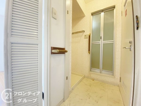 メゾン・ド上高丸A棟 中古マンション(洗面台・洗面所)