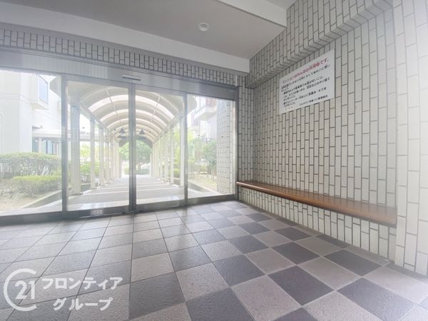 エルタウン学園1 101号棟 A棟 中古マンション(ロビー)