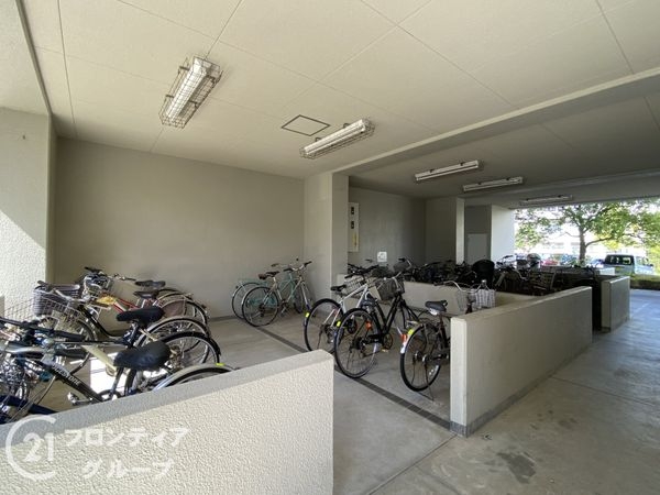 アバンドーネ西神春日台３号棟　中古マンション