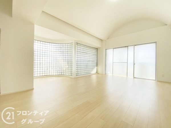 アーサヒルズD棟　中古マンション