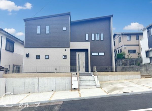 神戸市西区秋葉台　中古一戸建て