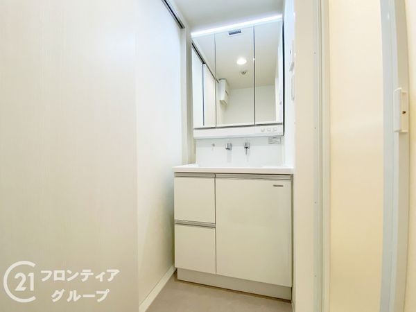 プレステージ明石魚住駅前2 中古マンション(洗面台・洗面所)