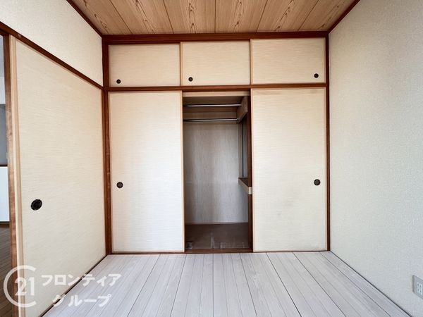 ネオハイツ明石東二見 中古マンション(収納)