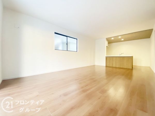 神戸市西区伊川谷町潤和　新築一戸建て　１期　２号棟