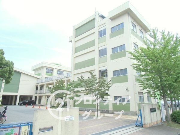 明石市松が丘３丁目　新築一戸建て　第１期　１号棟(明石市立松が丘小学校)