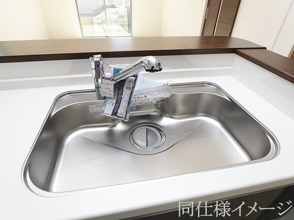 明石市松が丘３丁目　新築一戸建て　第１期　２号棟