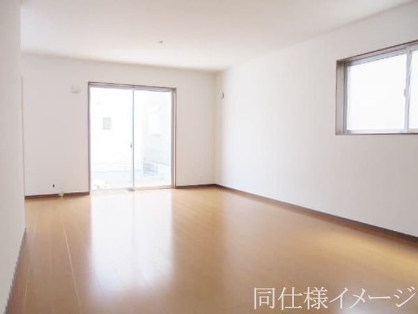 明石市松が丘３丁目　新築一戸建て　第１期　２号棟