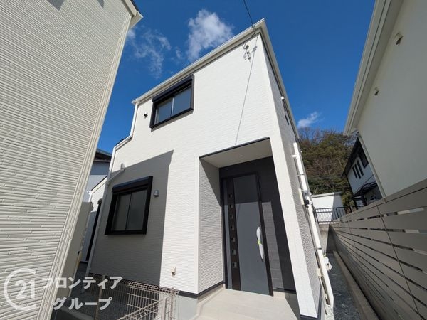 神戸市垂水区千鳥が丘２丁目　新築一戸建て　3期　2号棟