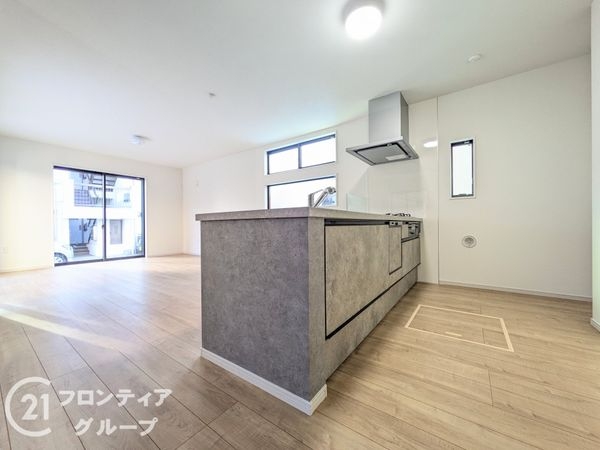 神戸市垂水区星陵台１丁目　新築一戸建て　１期　１号棟