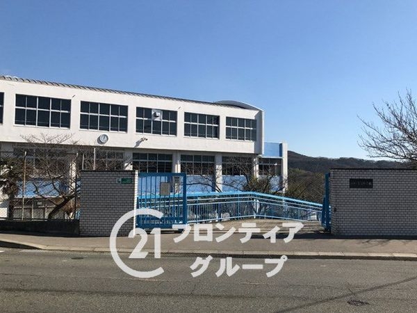 アルファステイツ塩屋駅前ヒルサイドテラス　中古マンション(神戸市立塩屋中学校)