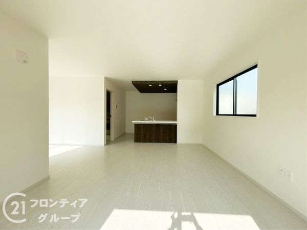 神戸市西区桜が丘中町２丁目　新築一戸建て