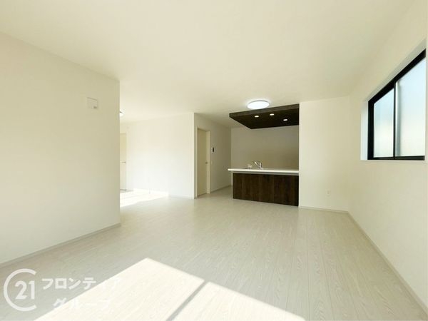 神戸市西区桜が丘中町２丁目　新築一戸建て