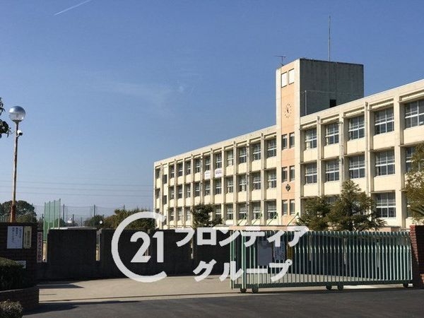 リベール明石魚住　中古マンション(明石市立魚住東中学校)