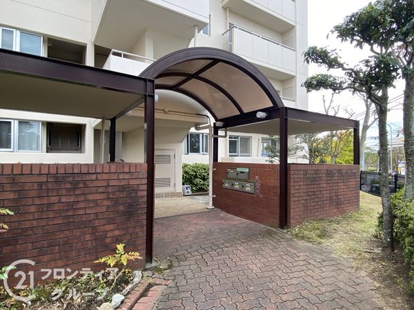 研究学園５団地５２６号棟　中古マンション