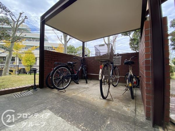 研究学園５団地５２６号棟　中古マンション