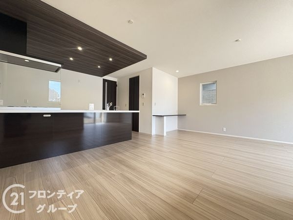 神戸市垂水区本多聞６丁目　新築一戸建て　2号棟