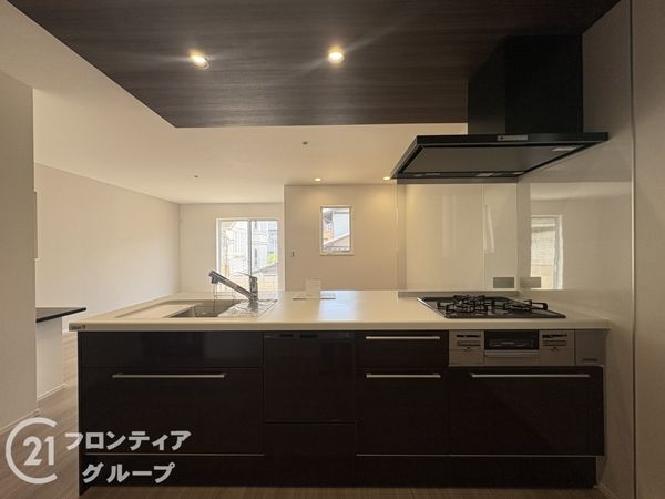神戸市垂水区本多聞６丁目　新築一戸建て　2号棟