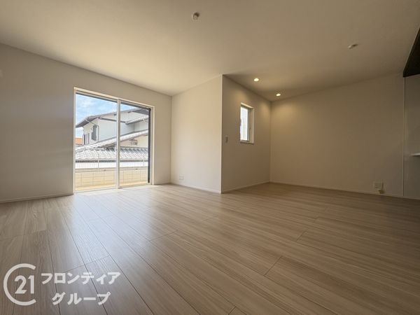 神戸市垂水区本多聞６丁目　新築一戸建て　2号棟