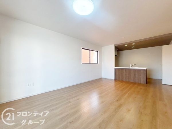 神戸市西区玉津町新方　新築一戸建て　３期　全１区画