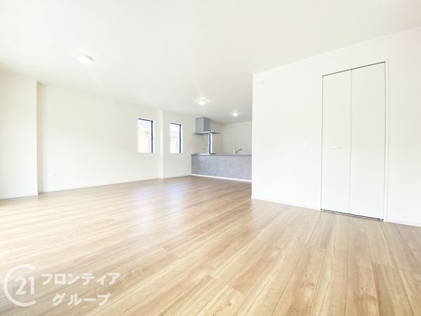 神戸市須磨区緑が丘２丁目　新築一戸建て　1期　1号棟