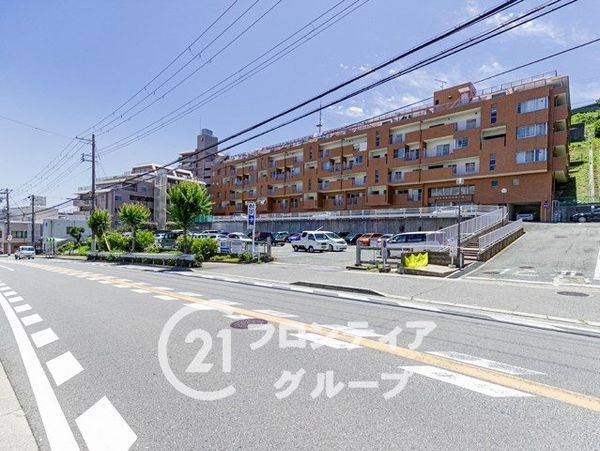 ロイヤルコーポ朝霧　中古マンション