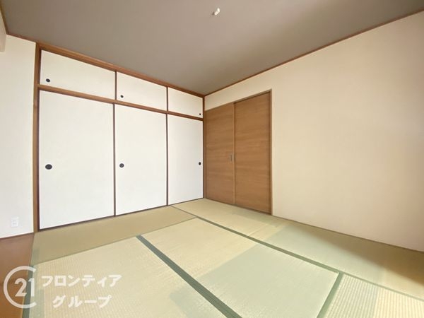 ロイヤルコーポ朝霧　中古マンション