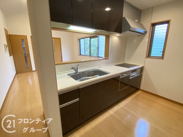 神戸市西区桜が丘西町２丁目　中古一戸建て