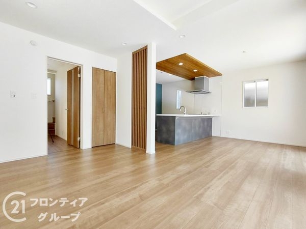 明石市魚住町中尾　新築一戸建て　２期　２号棟