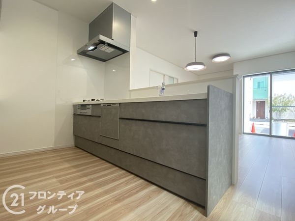 神戸市西区持子２丁目　新築一戸建て
