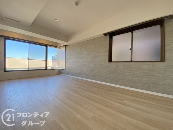 ロイアルヒルズ舞子　中古マンション