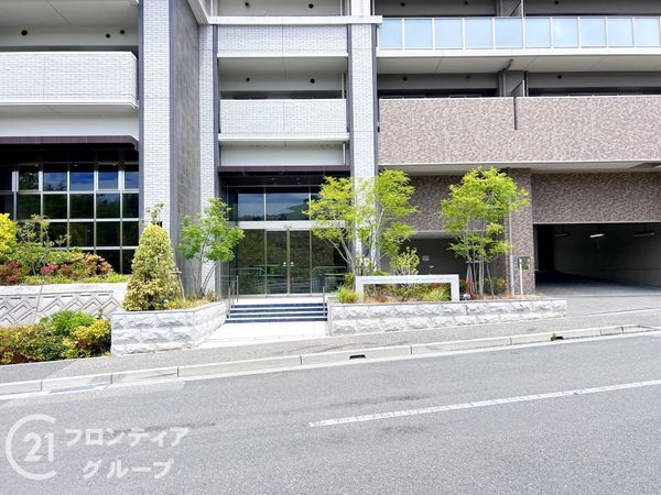プレサンスロジェ須磨妙法寺桜の杜ＥＡＳＴＨＩＬＬＳ　中古マ…