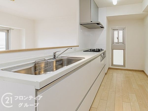 神戸ポートビレジ２号棟　中古マンション