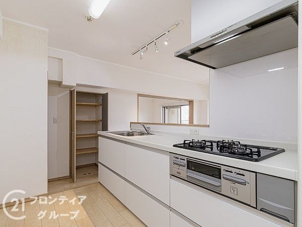 神戸ポートビレジ２号棟　中古マンション