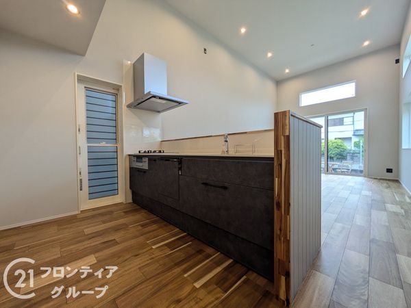 神戸市須磨区北落合４丁目　新築一戸建て　全２区画　B号地