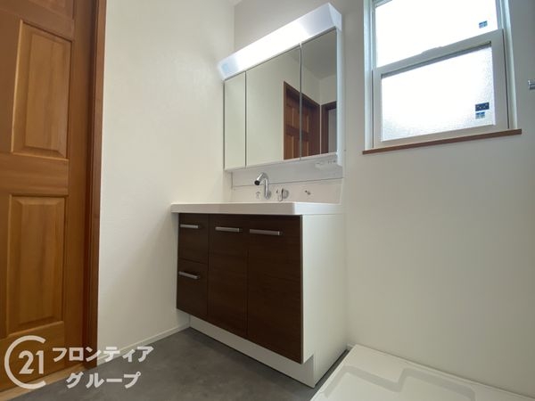 明石市二見町西二見駅前２丁目の中古一戸建て