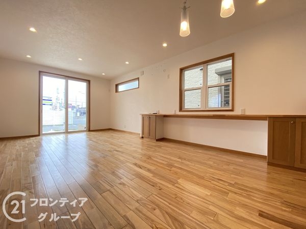 明石市二見町西二見駅前２丁目の中古一戸建て
