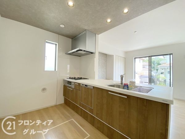 神戸市西区狩場台２丁目　新築一戸建て　３期　２号棟