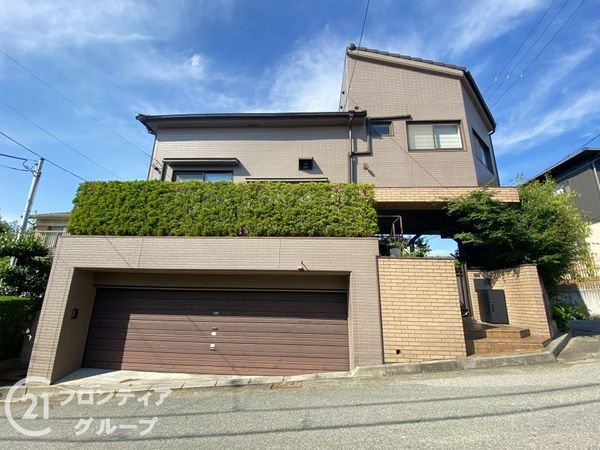 明石市朝霧東町２丁目の中古一戸建て